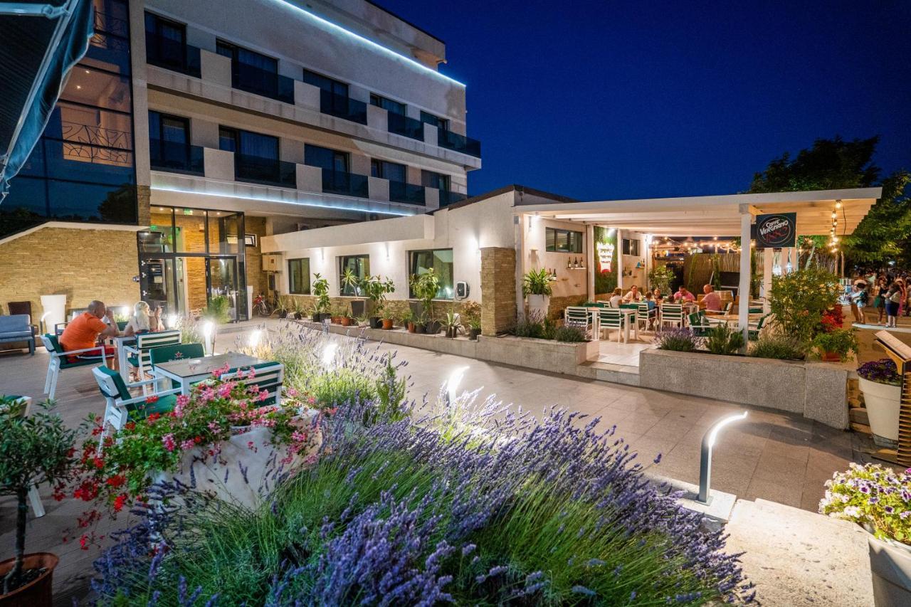 Hotel Prestige Mamaia Exterior photo